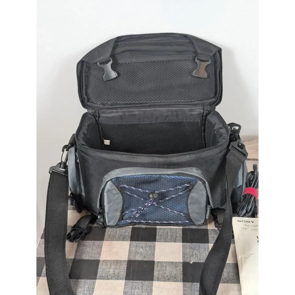 Sony Handycam Vision CCD-TRV46 with Travel Bag
